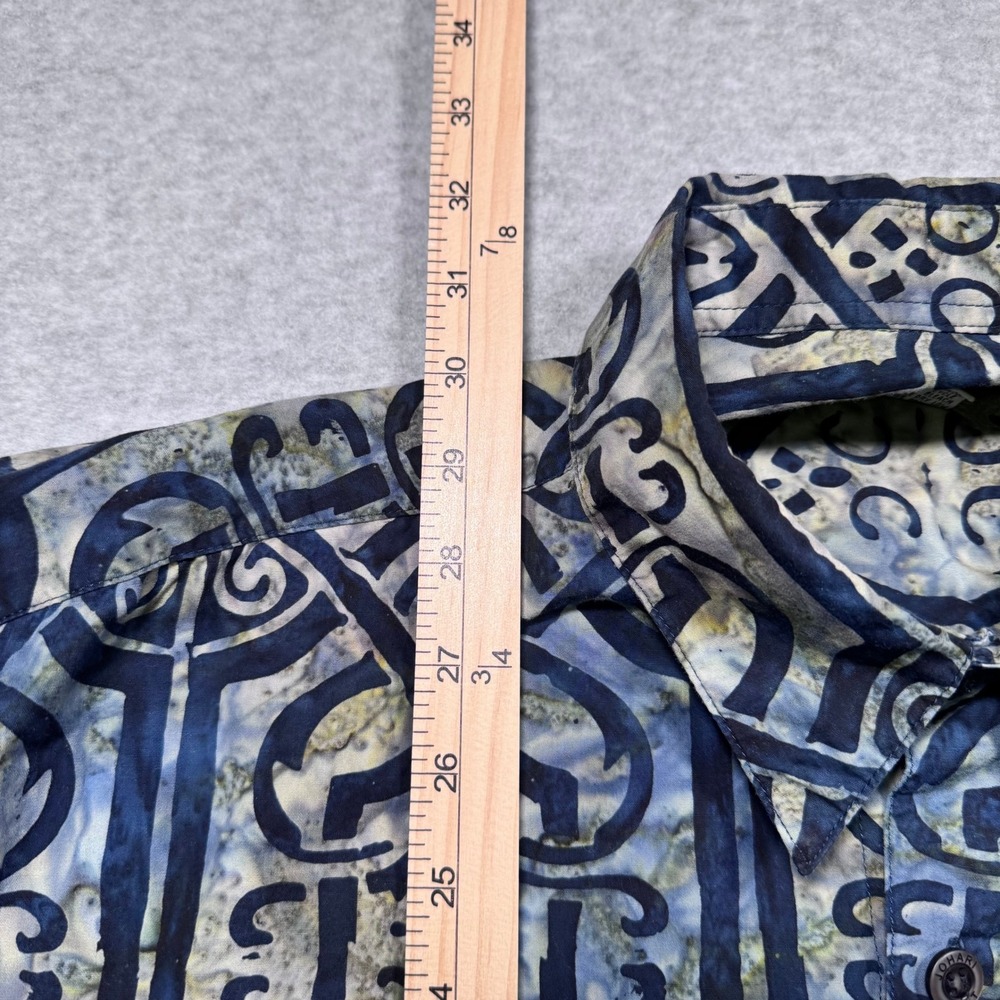 Men's Casual Short-Sleeve Button-Down Shirt in Blue Pattern - Picture 3 of 5